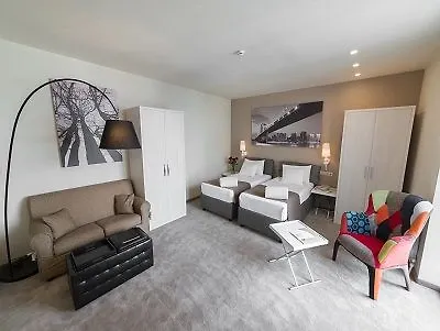 Pension Opera Suites I Self Check In فيينا فندق