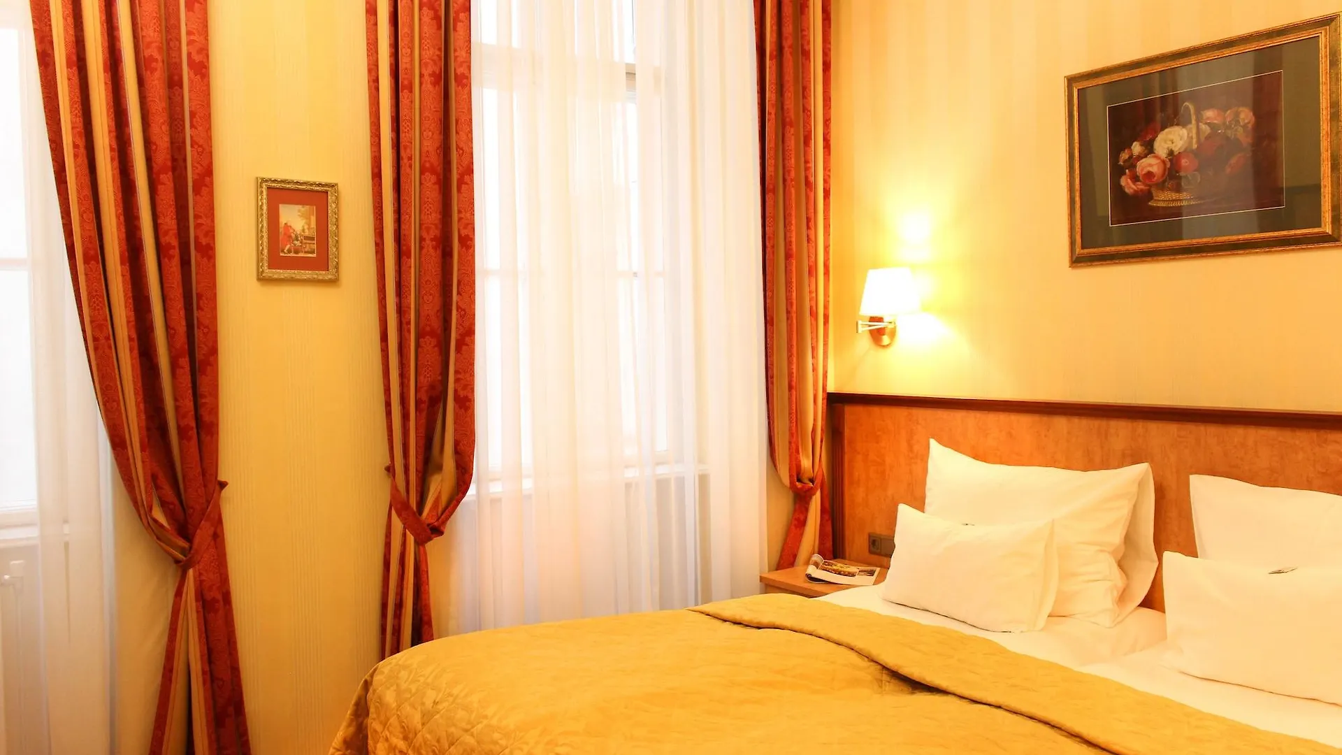 Opera Suites Viena Hotel