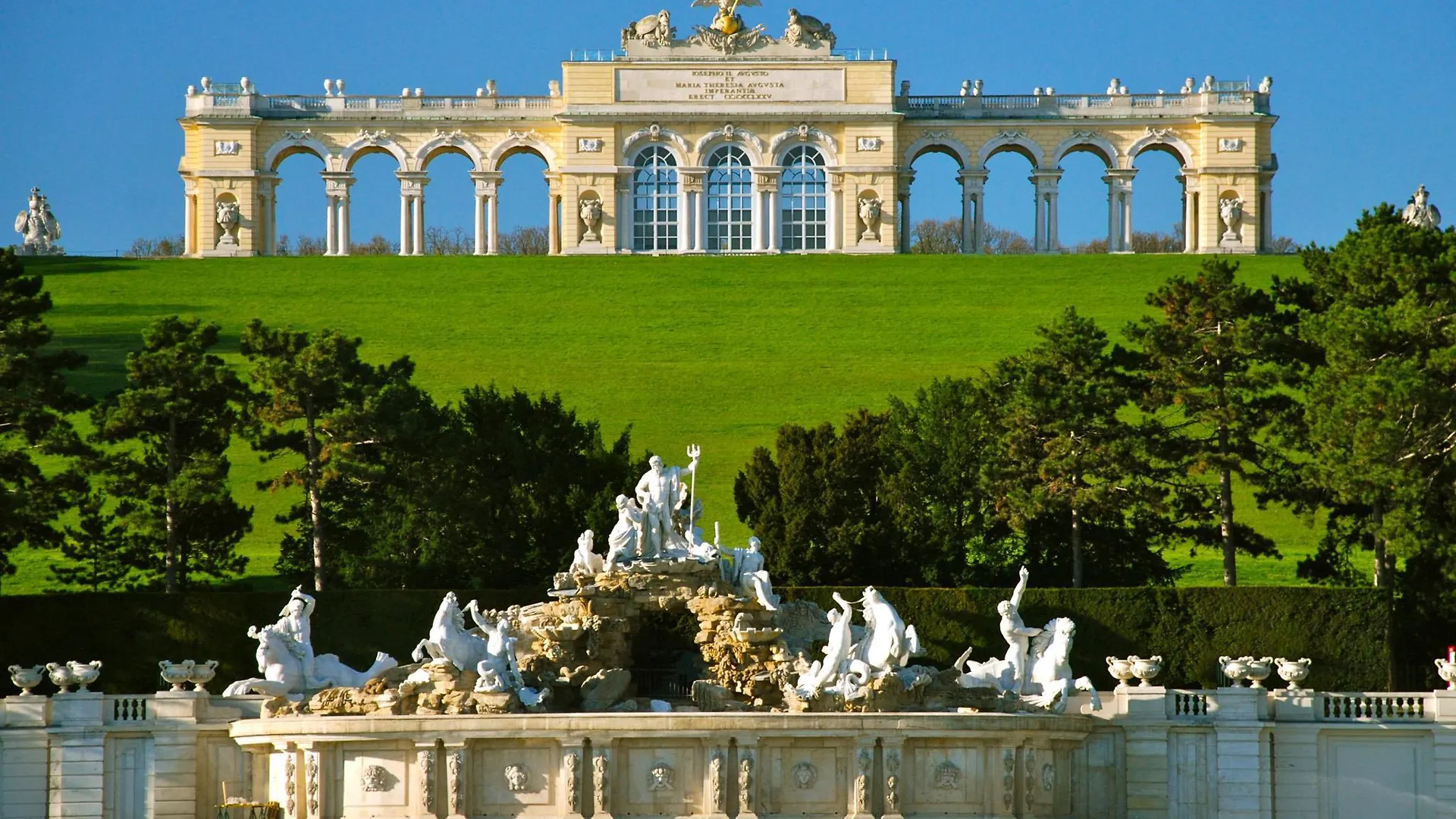 **** Hotel Opera Suites Viena Austria