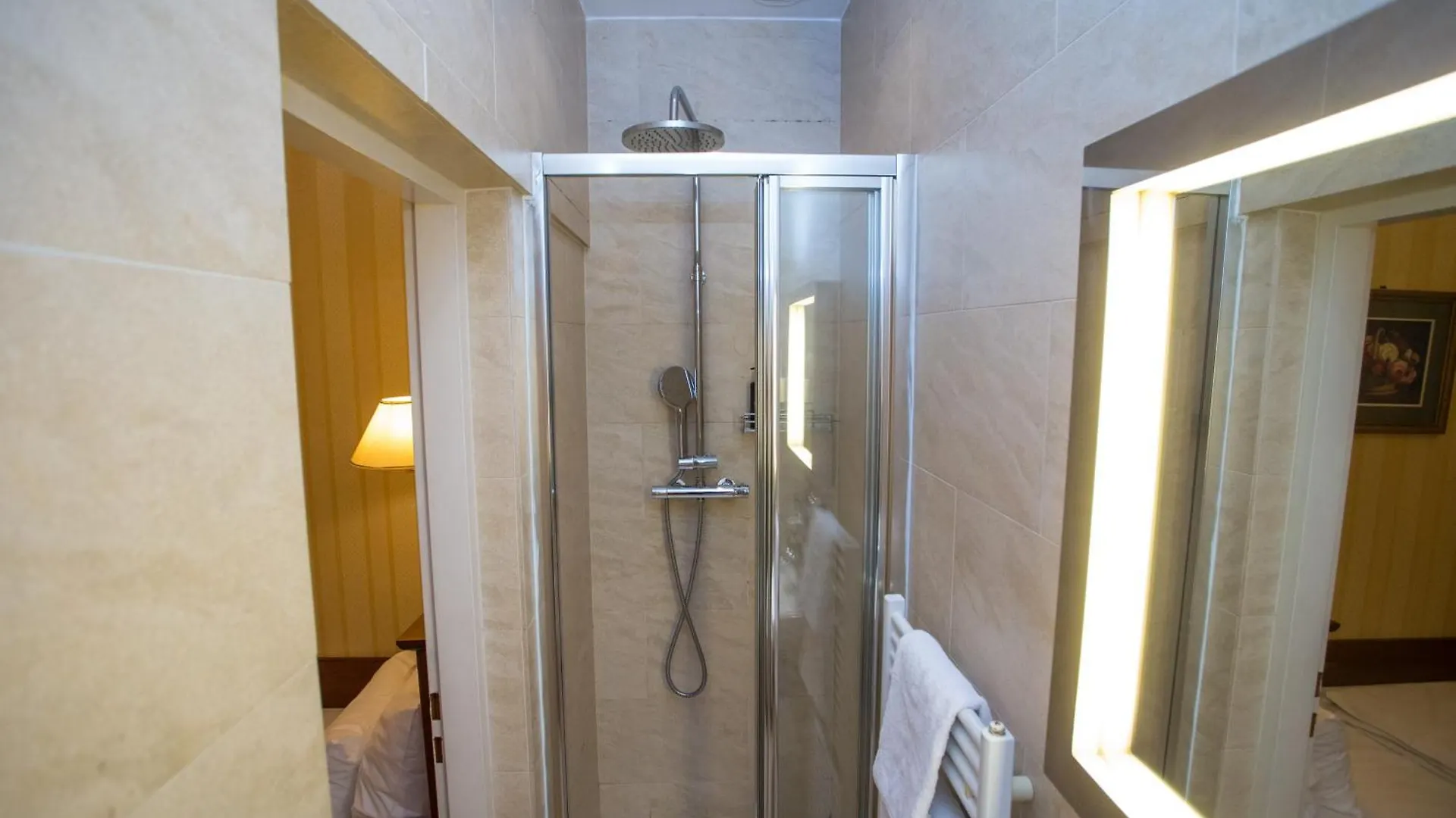 Opera Suites Viena 4*,  Austria