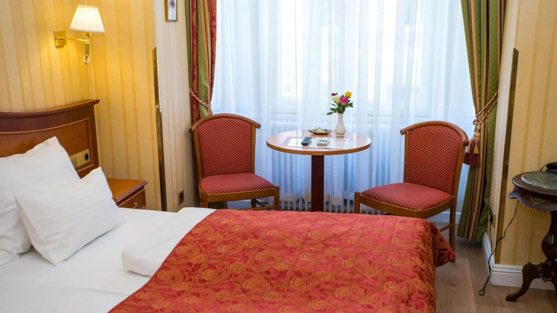 Hotel Opera Suites Viena