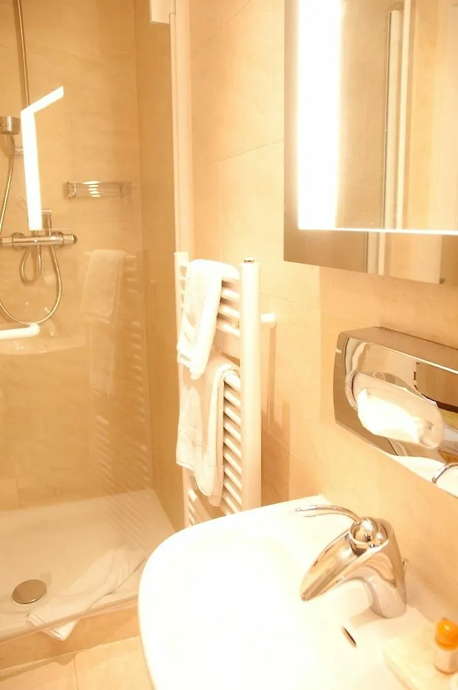 Hotel Opera Suites Viena