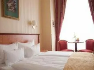 Hotel Opera Suites Viena