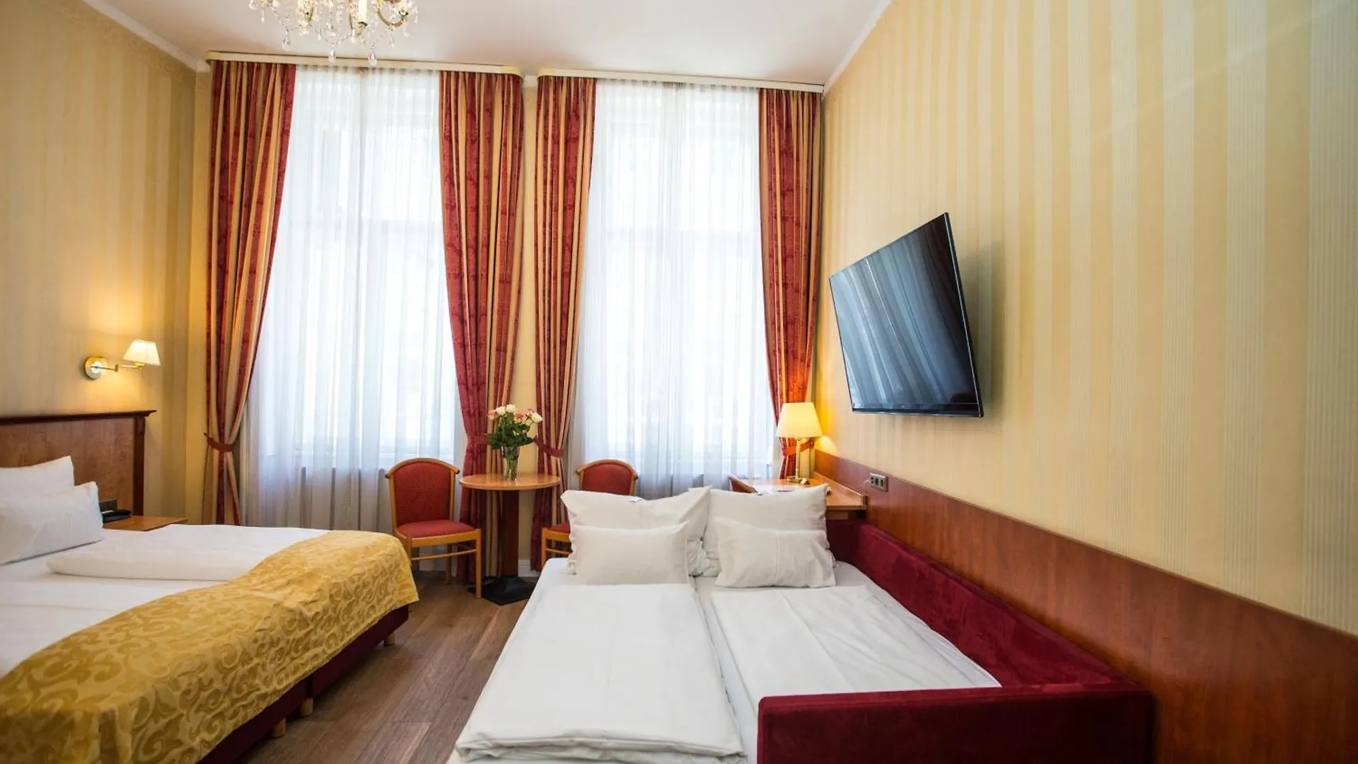 **** Hotel Pension Opera Suites I Self Check In Vienna Austria