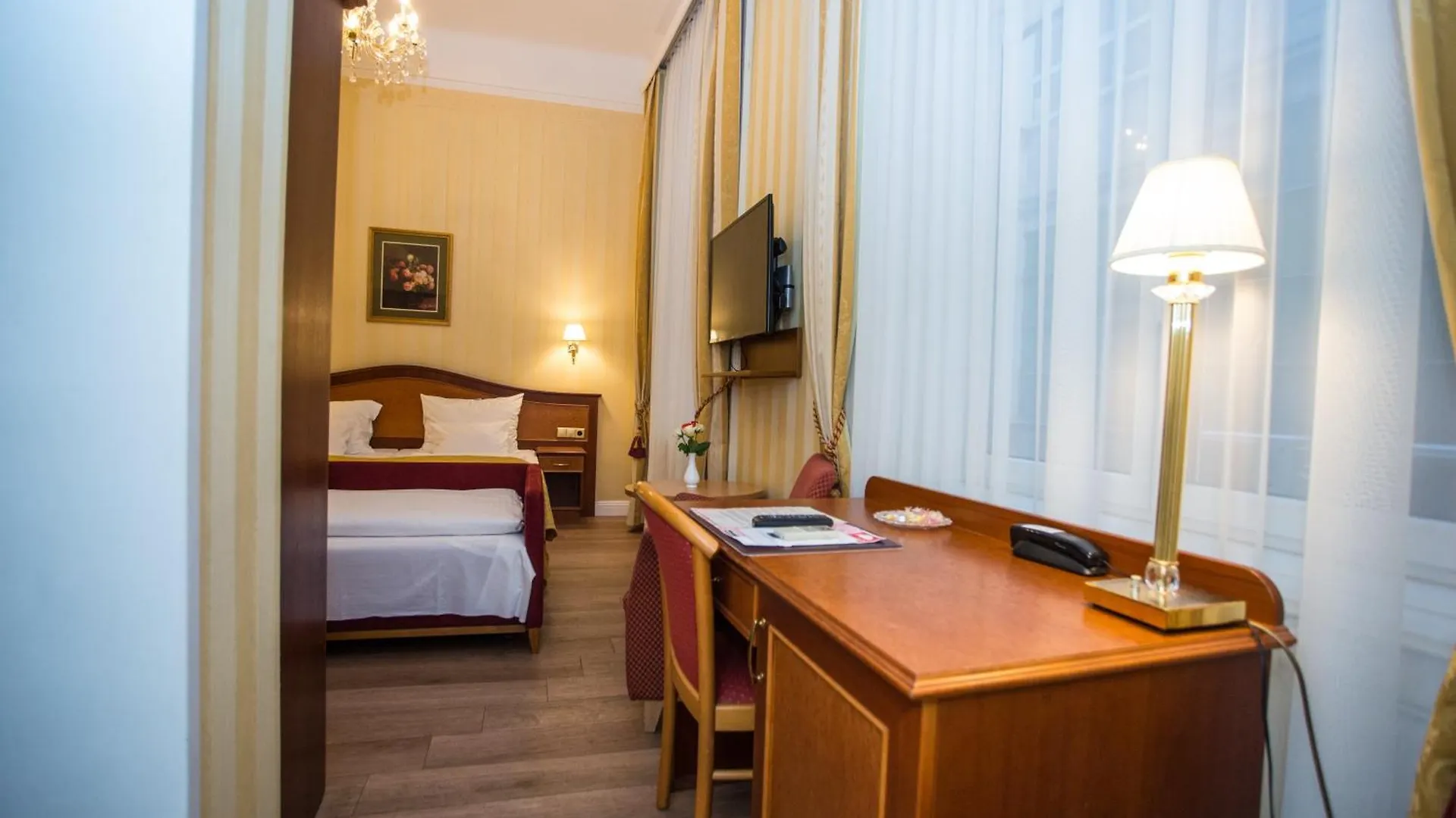 Pension Opera Suites I Self Check In Vienna Austria