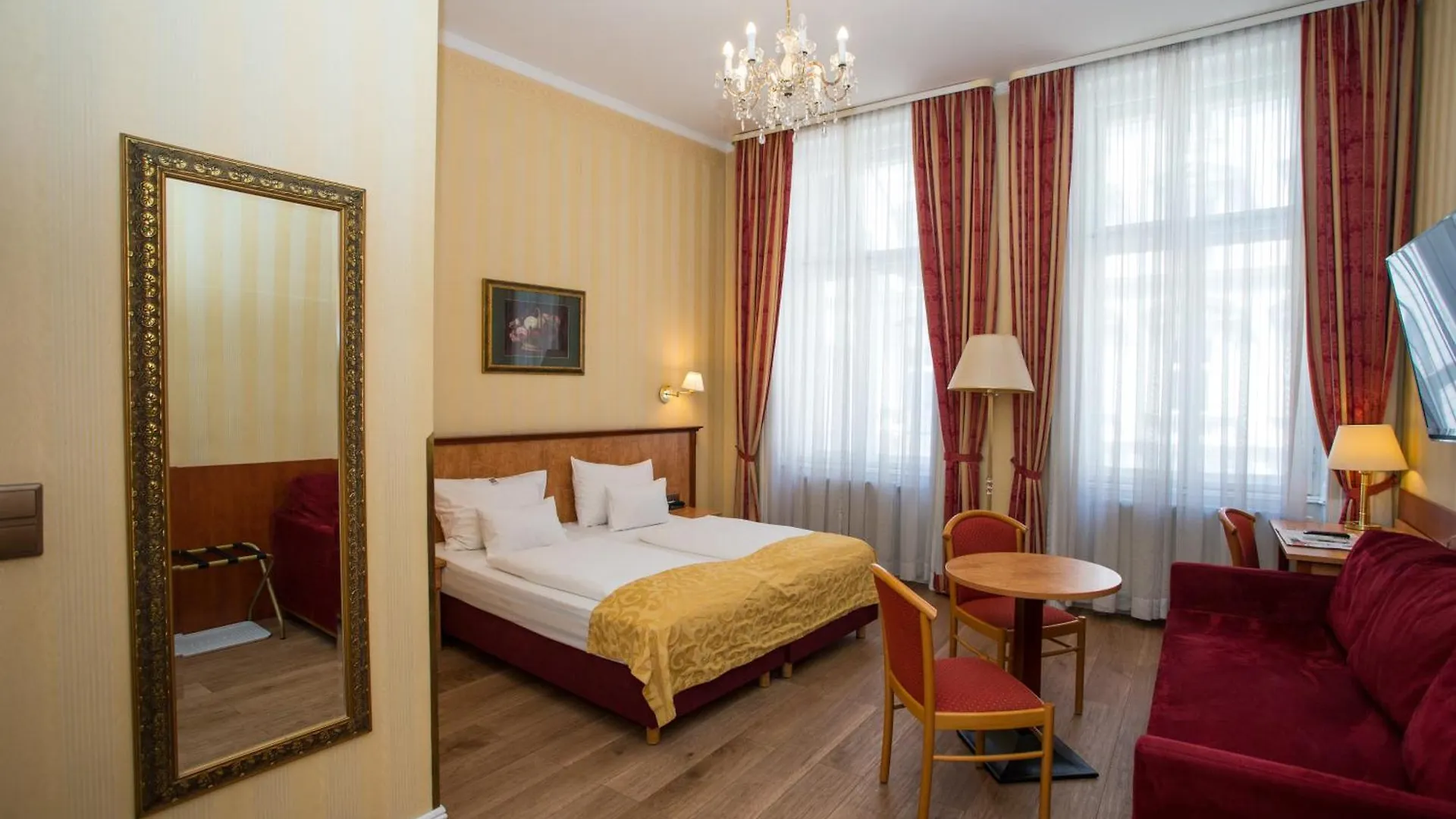 Pension Opera Suites I Self Check In Vienna Hotel