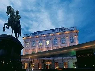 Pension Opera Suites I Self Check In Wiedeń 4*,